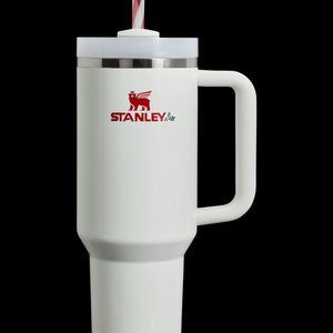 Stanley Mistletoe Twist Quencher Flowstate Tumbler LIMITED EDITION